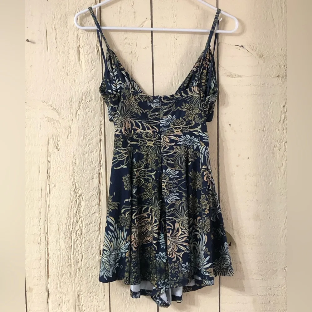 L’atiste Navy Romper - Picture 3 of 8